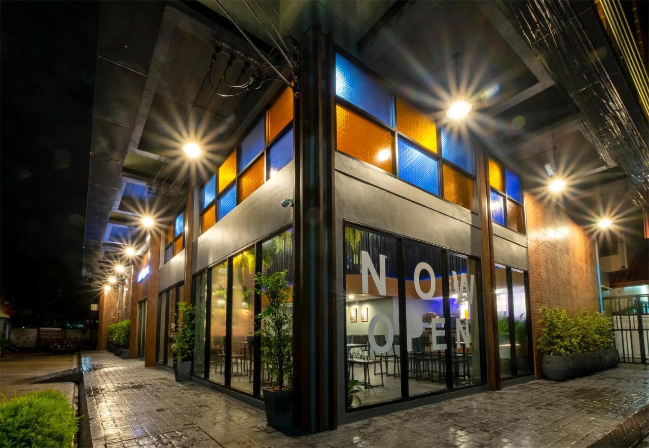Bed Friends Poshtel Hostel Chiang Rai Exterior photo