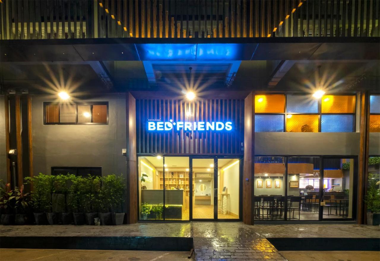 Bed Friends Poshtel Hostel Chiang Rai Exterior photo